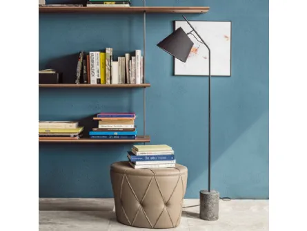 Lampada da terra con base in cemento e paralume in cotonette Karibù di Cattelan Italia