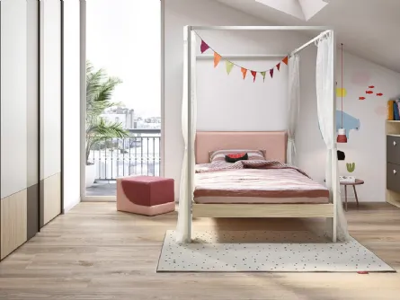 Cameretta componibile con letto a baldacchino e armadio ad ante scorrevoli Kids space 06 di Nidi
