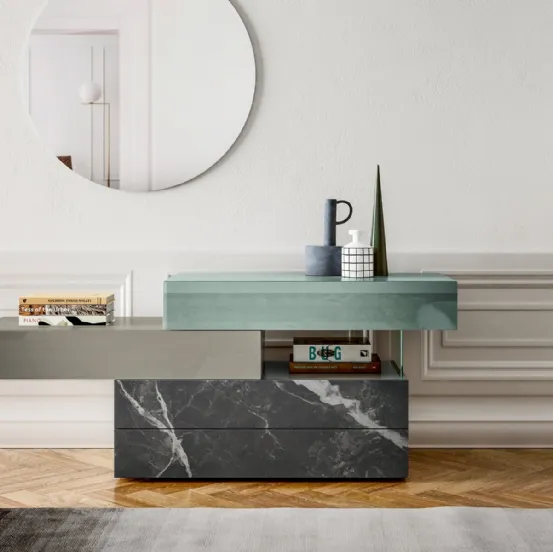 Comò 36e8 0750 in vetro laccato lucido con base in vetro finitura effetto marmo di Lago