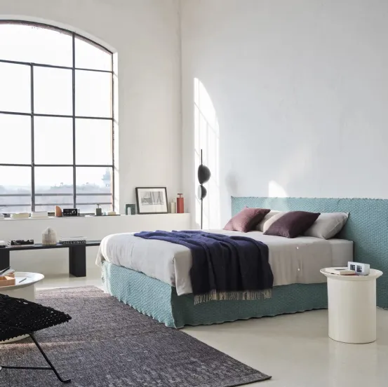 Letto imbottito Easy di Gervasoni