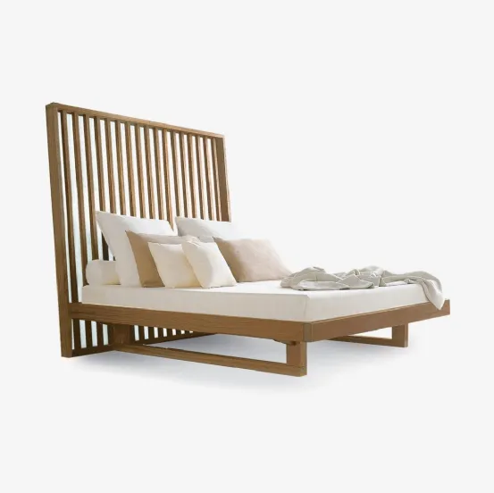 Letto interamente realizzato in legno massello con testiera indipendente a liste verticali Night Night di Riva1920