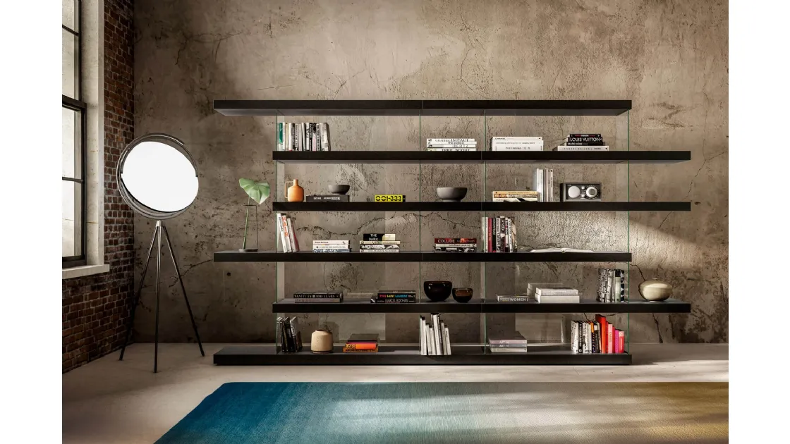 Libreria a muro Air Design in laccato opaco e vetro di Lago