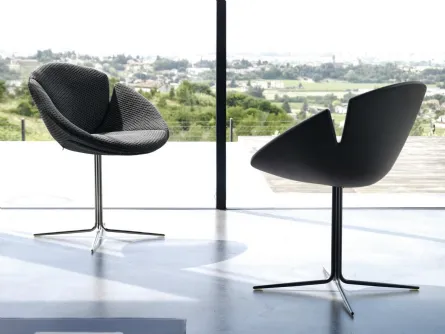 Poltroncina di design ispirata ad un fiore One Flo di Desirèe