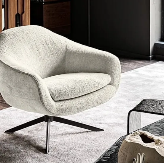 Poltroncina in tessuto imbottito Bond di Arketipo