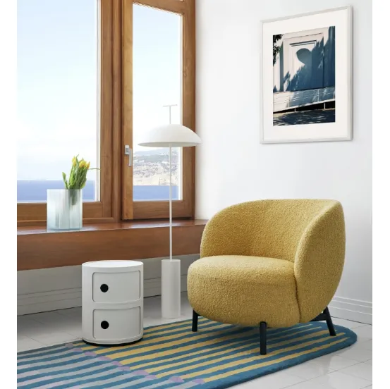 Poltroncina in tessuto Lunam di Kartell