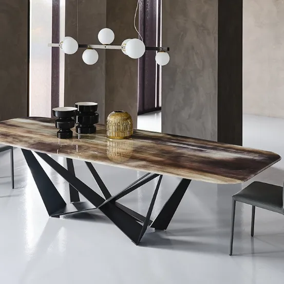 Tavolo con base in metallo e piano in cristallo con stampa artistica Skorpio Crystalart di Cattelan Italia