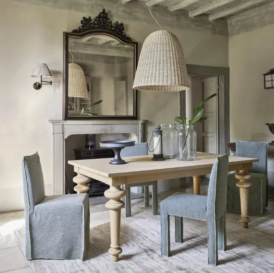 Tavolo Gray 33 in legno di Gervasoni