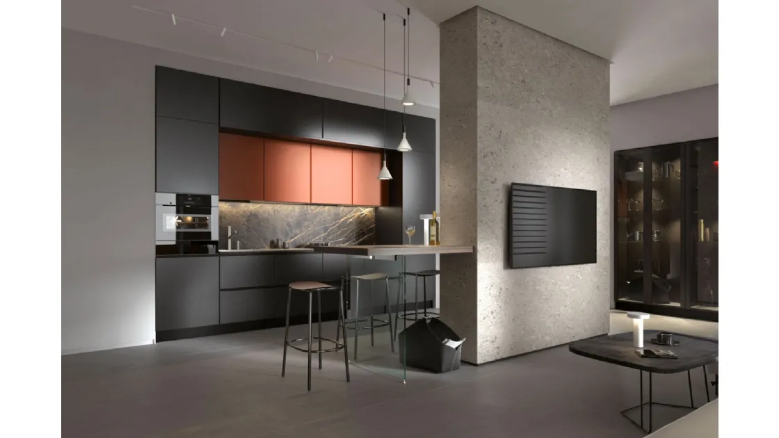 Cucina Moderna lineare Pratica 01Tag in Pet e laccato di La Casa Moderna