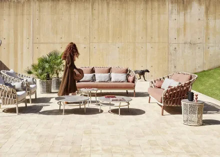 Arredo da esterno in tessuto e alluminio Emma Cross di Varaschin