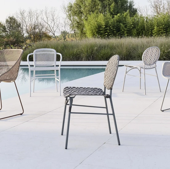 Sedia Colette in acciaio con intreccio in Colette Resin di Gervasoni