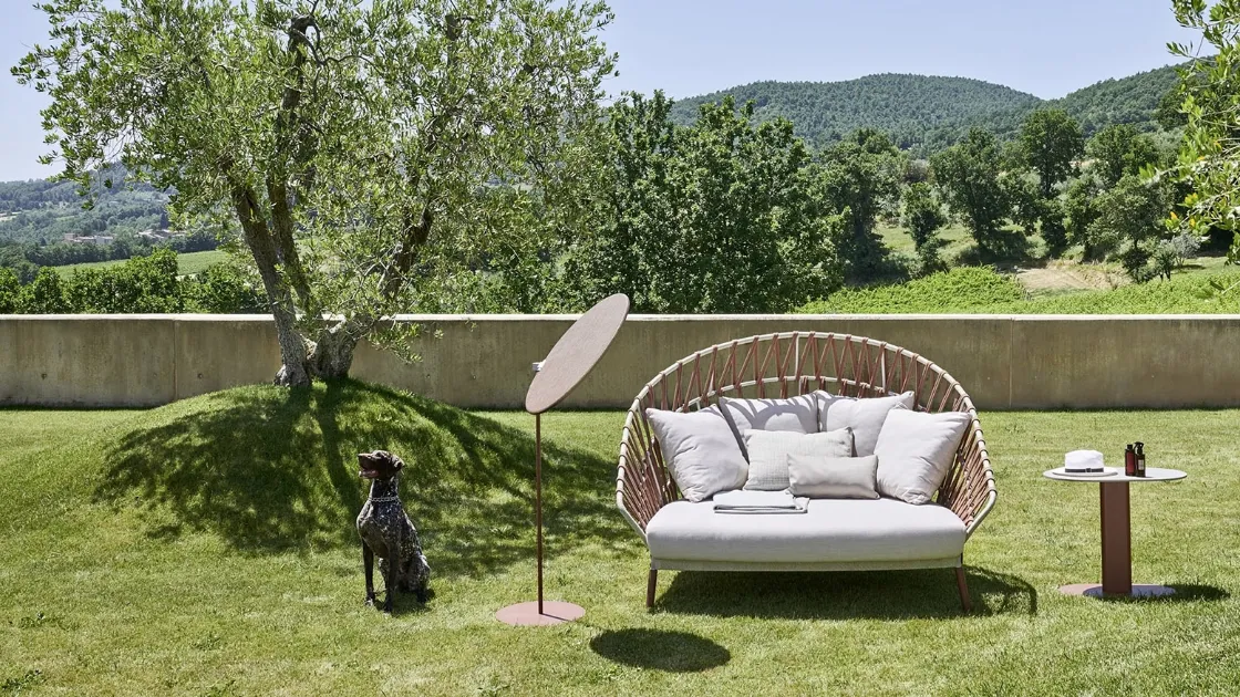 Divano Daybed in tessuto e metallo Emma Cross di Varaschin