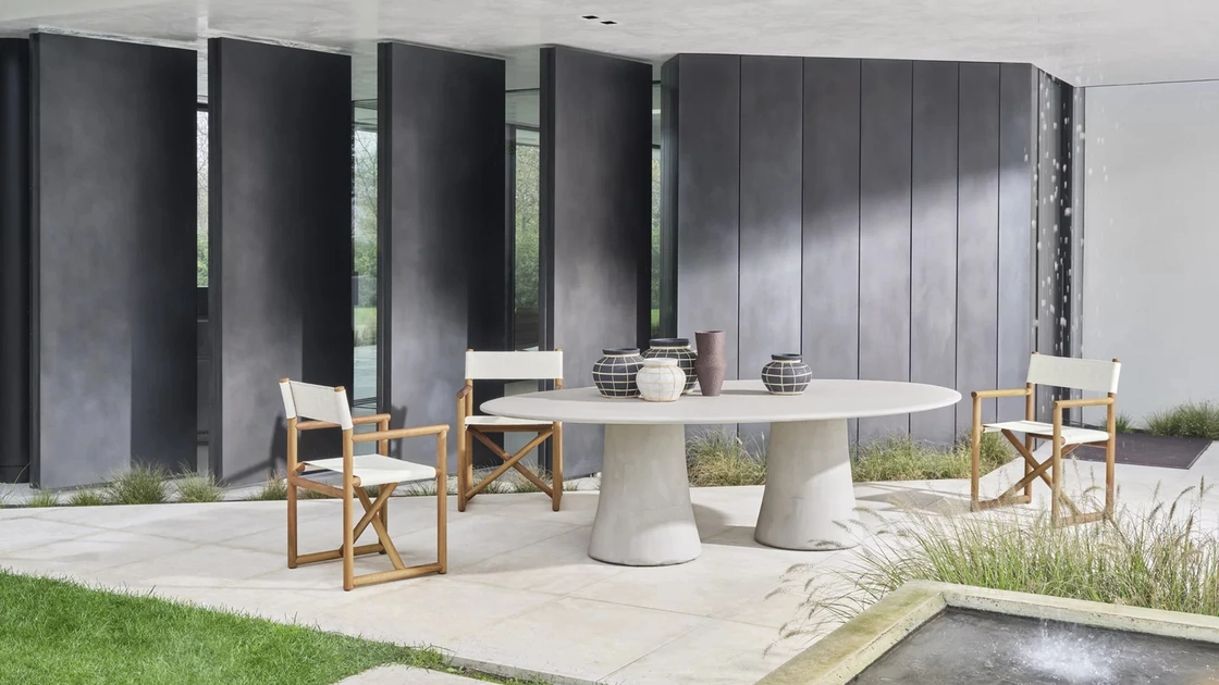 Tavolo Noa in resina spatolata di Gervasoni